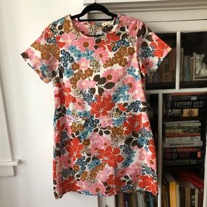 NWOT Cute 1970s inspired flower power dress